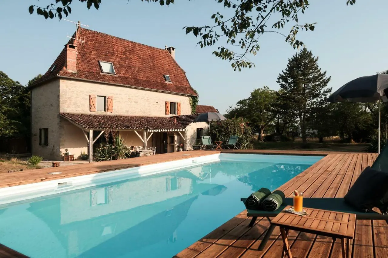 Couette-café Bed and Breakfast Mas De Peyrelongue à Corn France