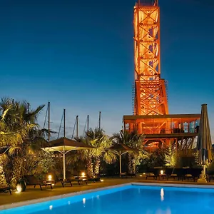 https://kyriad-prestige-toulon-la-seyne-sur-mer.fr-provencehotel.com
